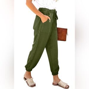 Olive green button side pocketed jogger pants size medium